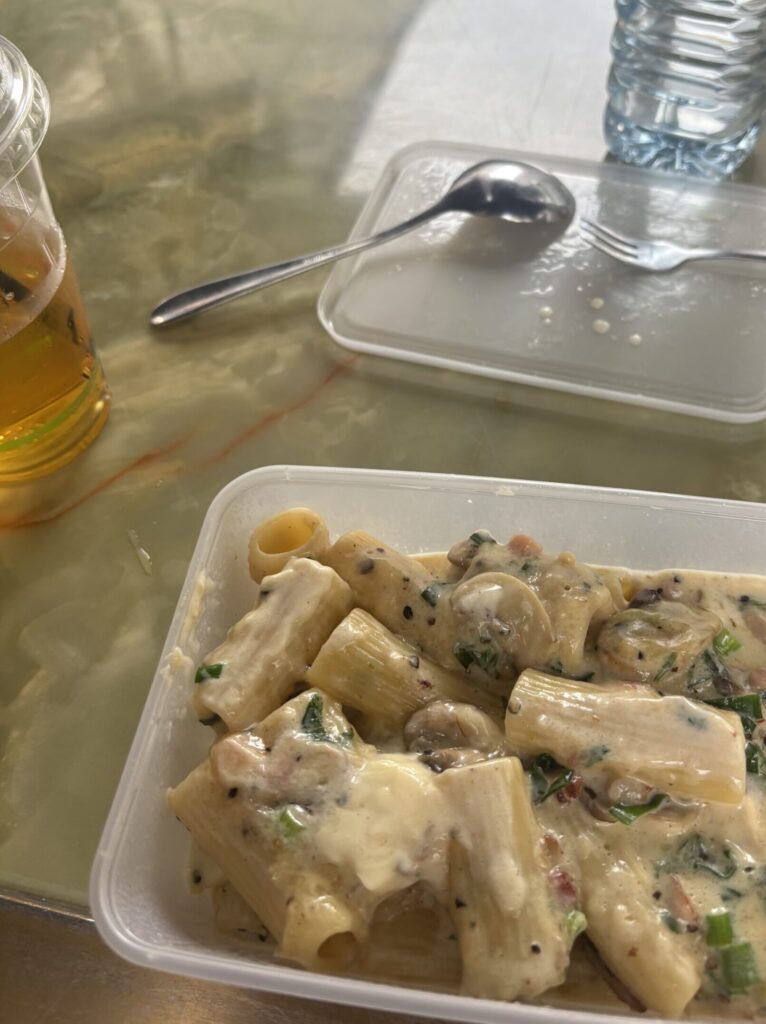 飲食店バイトのまかないごはん